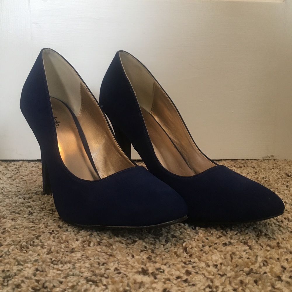 Charlotte Russe Pumps